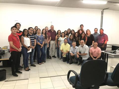 Palestra Papel do laboratório de fisiologia do exercício equino e do Equine Science Center no desenvolvimento de cavalos atletas